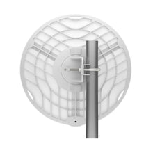 Indlæs billede til gallerivisning UBIQUITI GBE-LR UISP airMAX GigaBeam Long-Range 60/5 GHz Radio airMAX 60 GHz/5 GHz Radio with 1+ Gbps throughput and up to 2 km
