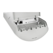Afbeelding in Gallery-weergave laden, MikroTik RB911G-2HPnD-12S 2.4GHz 120 degree 12dBi dual polarization sector Integrated antenna with 600Mhz CPU, 64MB RAM, Gigabit
